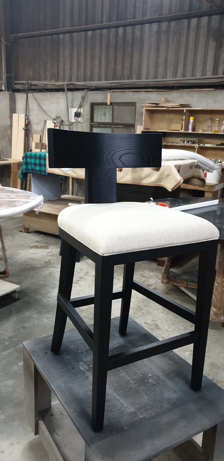 DC0039類RHCONTEMPORARY KLISMOS FABRIC BAR _ COUNTER STOOL單椅製作｜成品介紹歐悅居家設計舘